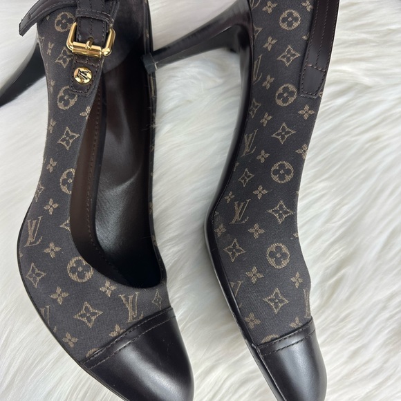 Louis Vuitton Brown Monogram Pumps Sz 39.5 - Picture 5 of 9